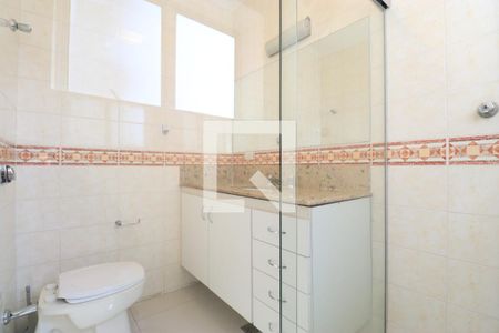 Casa à venda com 790m², 4 quartos e 6 vagasBanheiro da Suíte 1