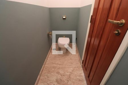 Casa à venda com 790m², 4 quartos e 6 vagasLavabo