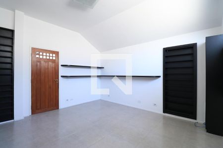 Casa à venda com 790m², 4 quartos e 6 vagasBiblioteca