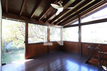 Casa à venda com 790m², 4 quartos e 6 vagasEdicula