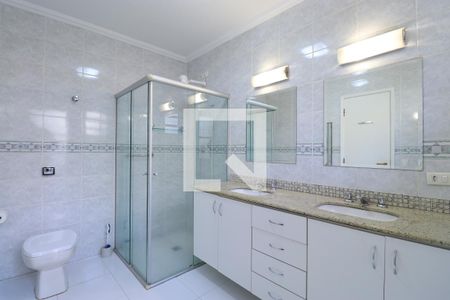 Casa à venda com 790m², 4 quartos e 6 vagasBanheiro da Suíte 4