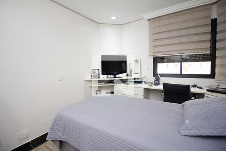 Apartamento à venda com 216m², 4 quartos e 3 vagasQuarto 2