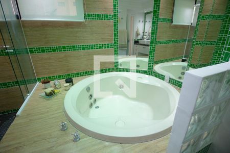 Apartamento à venda com 216m², 4 quartos e 3 vagasBanheiro