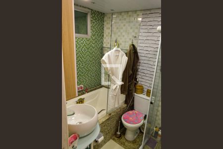 Apartamento à venda com 55m², 2 quartos e 1 vaga Apartamento à venda com 55m², 2 quartos e 1 vagaBanheiro