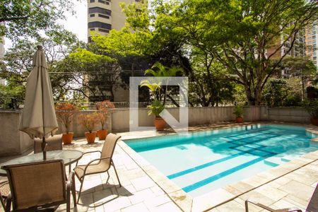 Apartamento à venda com 335m², 4 quartos e 6 vagasÁrea comum 