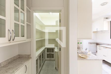 Apartamento à venda com 335m², 4 quartos e 6 vagasCozinha