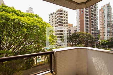 Apartamento à venda com 335m², 4 quartos e 6 vagasSuíte 4 varanda