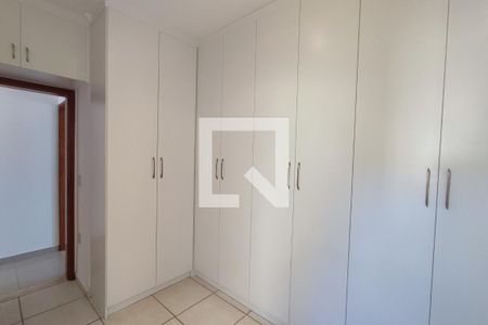 Casa à venda com 112m², 3 quartos e 2 vagasQuarto 2