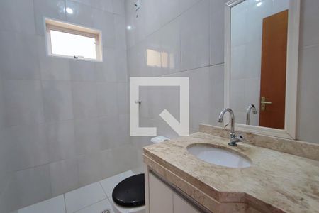 Casa à venda com 112m², 3 quartos e 2 vagasBanheiro Social 2