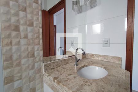 Casa à venda com 112m², 3 quartos e 2 vagasBanheiro Social 3