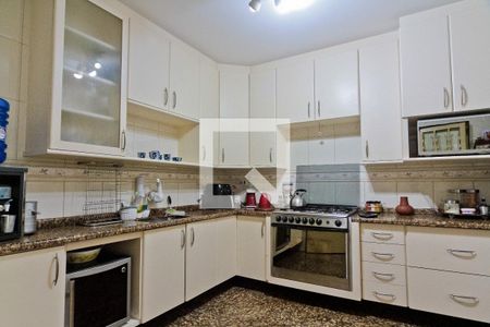 Casa à venda com 125m², 4 quartos e 2 vagasCozinha
