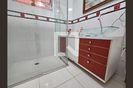Casa à venda com 250m², 3 quartos e 2 vagasBanheiro 1