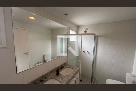 Apartamento para alugar com 262m², 3 quartos e 4 vagas Apartamento para alugar com 262m², 3 quartos e 4 vagasBanheiro da suite 3