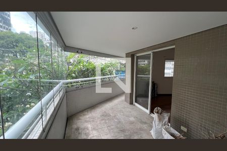 Apartamento para alugar com 262m², 3 quartos e 4 vagas Apartamento para alugar com 262m², 3 quartos e 4 vagasVaranda