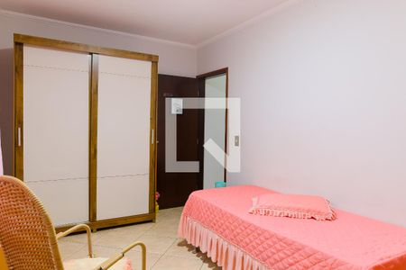 Casa à venda com 150m², 3 quartos e 4 vagas Casa à venda com 150m², 3 quartos e 4 vagasQuarto 2