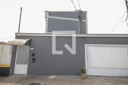 Casa de condomínio à venda com 90m², 3 quartos e 2 vagas Casa de condomínio à venda com 90m², 3 quartos e 2 vagasFachada