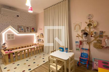 Casa de condomínio à venda com 360m², 4 quartos e 4 vagasSuíte 4