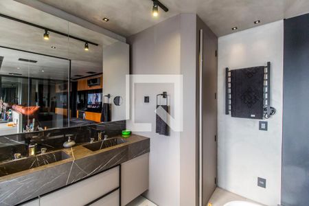 Apartamento à venda com 76m², 1 quarto e 2 vagas Apartamento à venda com 76m², 1 quarto e 2 vagasBanheiro da Suíte master