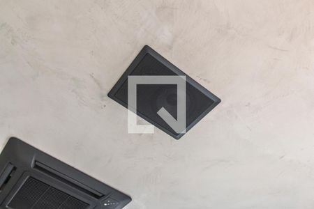 Apartamento à venda com 76m², 1 quarto e 2 vagas Apartamento à venda com 76m², 1 quarto e 2 vagasDetalhe Sala