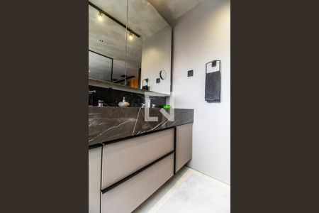 Apartamento à venda com 76m², 1 quarto e 2 vagas Apartamento à venda com 76m², 1 quarto e 2 vagasDetalhe do Banheiro da Suite