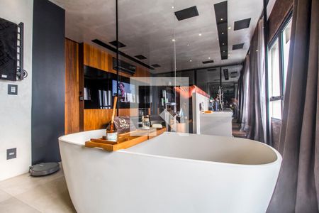 Apartamento à venda com 76m², 1 quarto e 2 vagas Apartamento à venda com 76m², 1 quarto e 2 vagasBanheiro da Suíte master