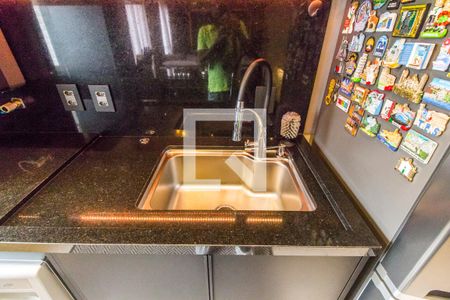 Apartamento à venda com 76m², 1 quarto e 2 vagas Apartamento à venda com 76m², 1 quarto e 2 vagasDetalhe da cozinha