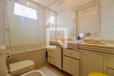 Apartamento à venda com 185m², 4 quartos e 3 vagasBanheiro da Suíte 3