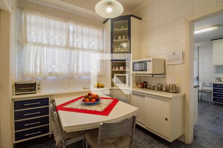 Apartamento à venda com 185m², 4 quartos e 3 vagasCopa