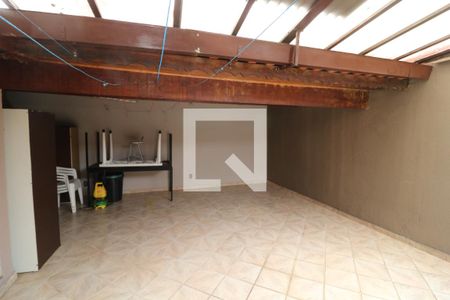 Casa à venda com 300m², 3 quartos e 5 vagasQuintal