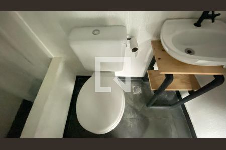 Banheiro de kitnet/studio para alugar com 1 quarto, 25m² em Brás, São Paulo