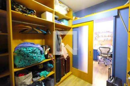 Apartamento à venda com 400m², 4 quartos e 3 vagasSuíte 2 - Closet