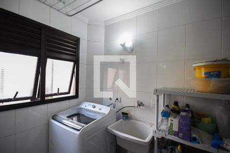 Apartamento à venda com 83m², 3 quartos e 2 vagas Apartamento à venda com 83m², 3 quartos e 2 vagasÁrea de serviço