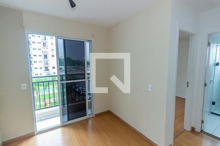 Sala de apartamento para alugar com 2 quartos, 44m² em Parada de Lucas, Rio de Janeiro