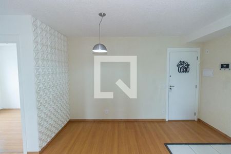 Sala de apartamento para alugar com 2 quartos, 44m² em Parada de Lucas, Rio de Janeiro