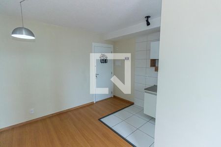 Sala de apartamento para alugar com 2 quartos, 44m² em Parada de Lucas, Rio de Janeiro