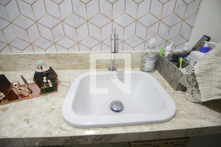 Casa de condomínio à venda com 70m², 2 quartos e 1 vagaLavabo