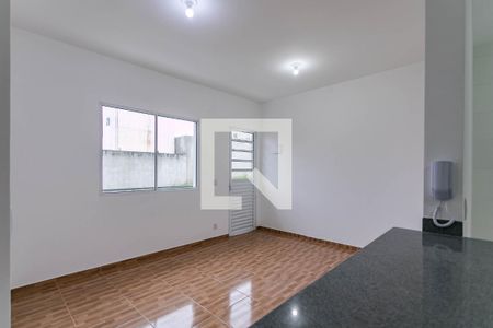 Sala de casa de condomínio para alugar com 2 quartos, 55m² em Vila São Paulo, Mogi das Cruzes