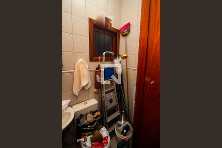 Casa para alugar com 300m², 3 quartos e 2 vagasBanheiro de serviço