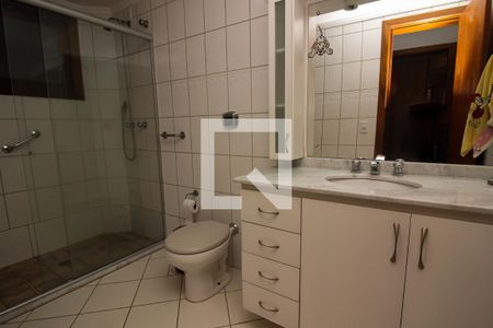 Casa para alugar com 300m², 3 quartos e 2 vagasBanheiro Social