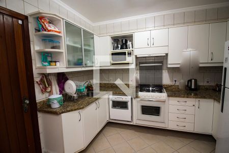 Casa para alugar com 300m², 3 quartos e 2 vagasCozinha