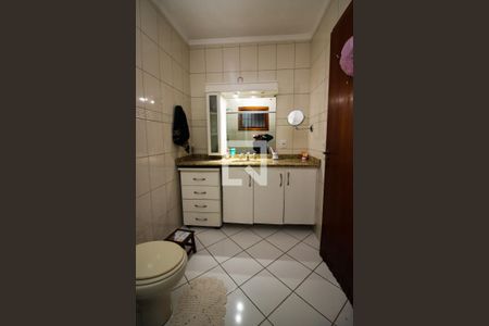 Casa para alugar com 300m², 3 quartos e 2 vagasBanheiro da Suíte