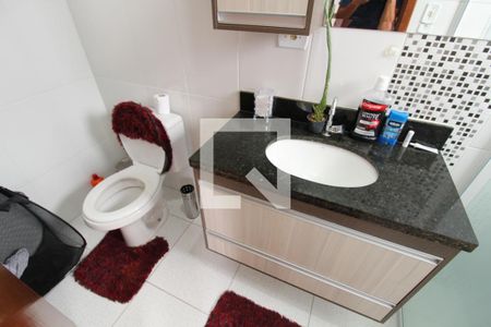 Casa à venda com 64m², 2 quartos e 2 vagasBanheiro da Suíte 2