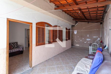 Casa à venda com 105m², 3 quartos e 3 vagasEntrada