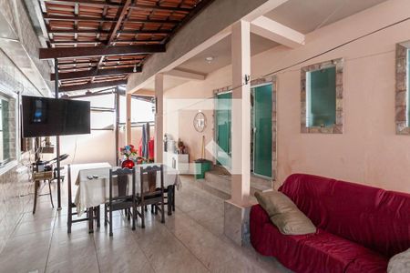 Casa à venda com 105m², 3 quartos e 3 vagasQuintal