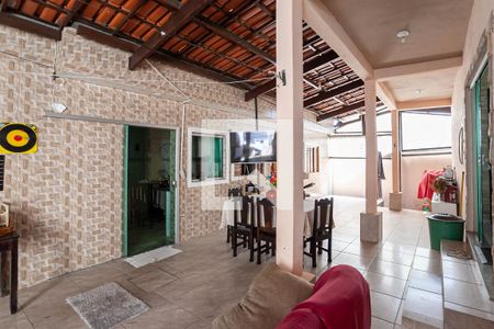 Casa à venda com 105m², 3 quartos e 3 vagasQuintal