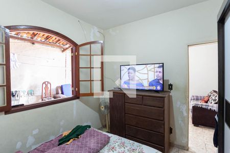 Casa à venda com 105m², 3 quartos e 3 vagasCasa 2 - Quarto 1