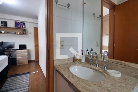 Apartamento para alugar com 144m², 3 quartos e 2 vagasBanheiro do Quarto 3 - Suíte