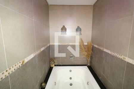 Casa à venda com 400m², 2 quartos e sem vagaBanheiro da Suíte 1