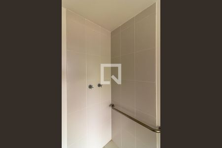 Banheiro de kitnet/studio à venda com 1 quarto, 28m² em Parada Inglesa, São Paulo