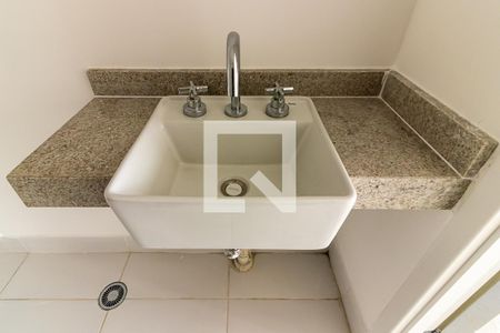 Banheiro de kitnet/studio à venda com 1 quarto, 28m² em Parada Inglesa, São Paulo